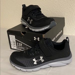 UNDER ARMOUR PS ASSERT 8 AC (2.5Y) BOYS SHOES